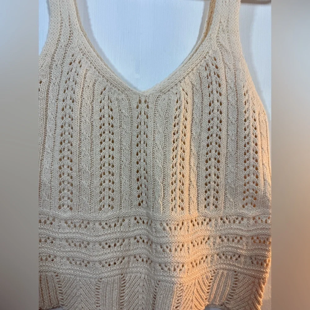 Altar'd State Size Small Cream V-Neck Tank Sweater